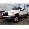 Image 2 : A6 --  2002 FORD F150 LARIAT EXT CAB 4X4, White, 328123 KM