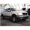 Image 8 : A6 --  2002 FORD F150 LARIAT EXT CAB 4X4, White, 328123 KM