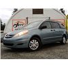 Image 1 : A8 --  2007 TOYOTA SIENNA CE , Blue, 300996 KM