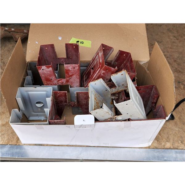 10 Saw horse Stations