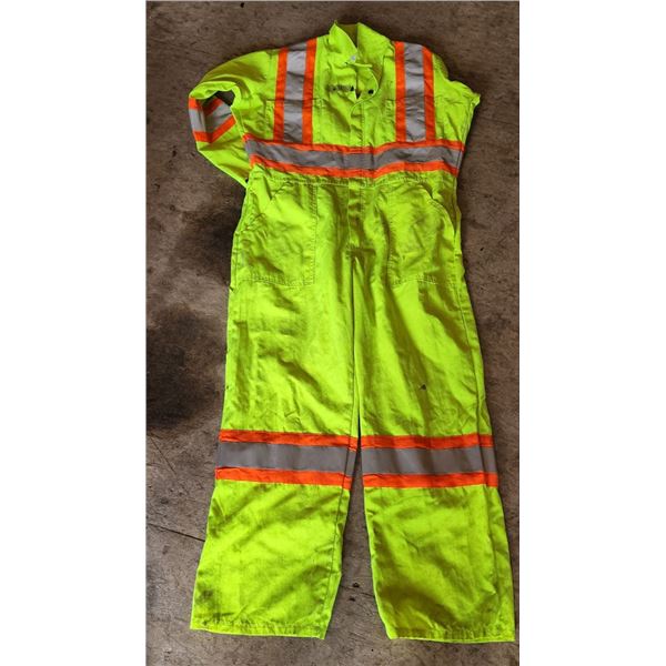 Sz 42, High Viz Workers Coveralls