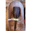 Image 1 : Grain Scoop and Grain Shovel