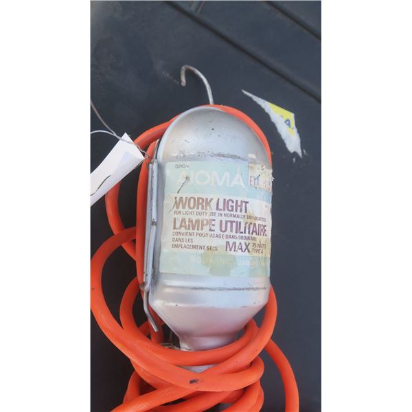 Noma work light with 20 ft cord
