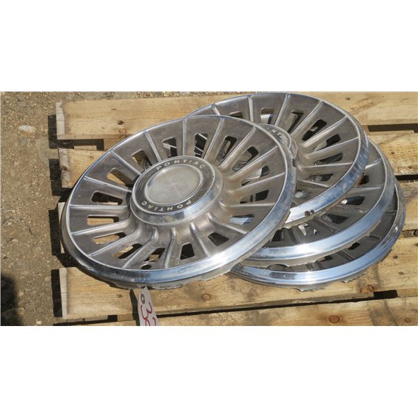 set of 4 Pontiac chrome hub caps.