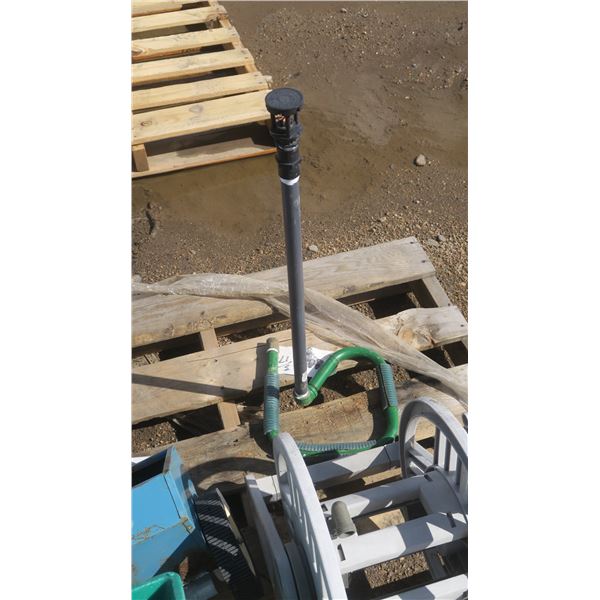 Pallet of misc. garden tools