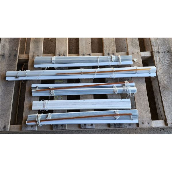 Assorted Sized White Plastic Blinds, Good Condition, Long one - W-3ft 2" Small ones - W-2ft 2" Appro