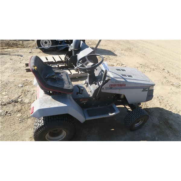 Craftsman Lawnmower & Accessories - Runs & Drives (Has Keys)