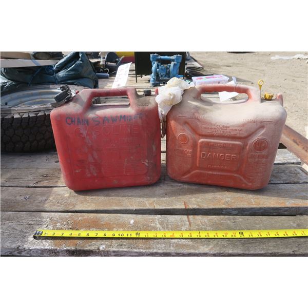 2 gas Cans - 6GAL