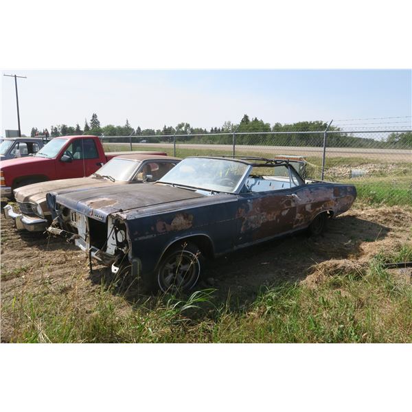 Blue Ford Comet Caliente Chassis - Sold As Is