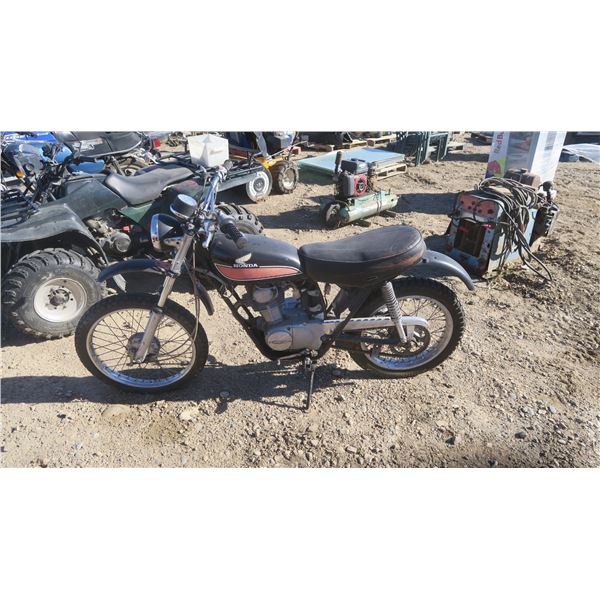 Honda XL-100 motorbike #1013383