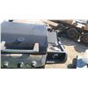 Image 2 : Uni-flame BBQ with side burner & tank