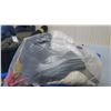 Image 3 : Bag of misc. gloves & toques