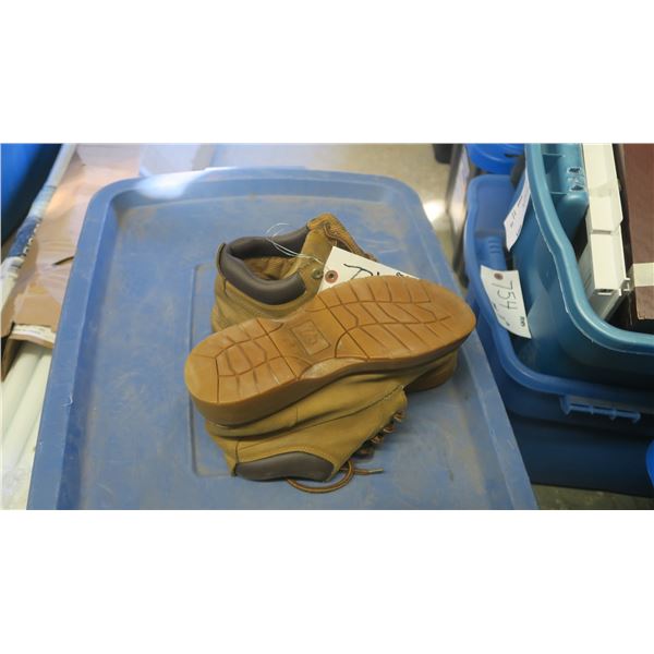 725 Original boots, tan size 9