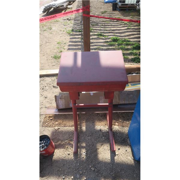 Small red parts washer