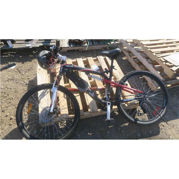 Shimano XRANXED mountain bike, with helmet and air pump