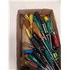 Image 3 : TRAY OF SCREWDRIVERS