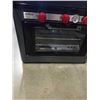 Image 2 : CAMP CHEF CAMP STOVE OVEN
