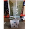 Image 2 : STANDER SECURITY POLE AND CURVE GRAB BAR