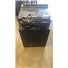 Image 8 : DOMETIC RV / BOAT FRIDGE AND BOAT BBQ