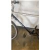 Image 2 : BLACK AND WHITE ASAMA BIKE