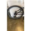 Image 2 : PURPLE AND BLACK CANNONDALE BIKE