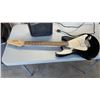 Image 2 : FIRST ACT ELECTRIC GUITAR WITH WHAMMY BAR AND UNIVOX U 10G 10 WATT GUITAR AMP BOTH WORKING