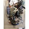 Image 2 : TRAY OF JEWELRY AND WATCHES