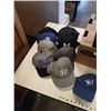 Image 2 : BOX OF 20 HATS
