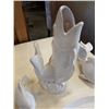 Image 8 : LOT OF PORCELAIN FISH STATUES