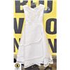 Image 1 : NEW GIRLS SIZE 4 WHITE DRESS