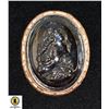 Image 1 : VINTAGE BLACK AND GOLD LADY BROOCH