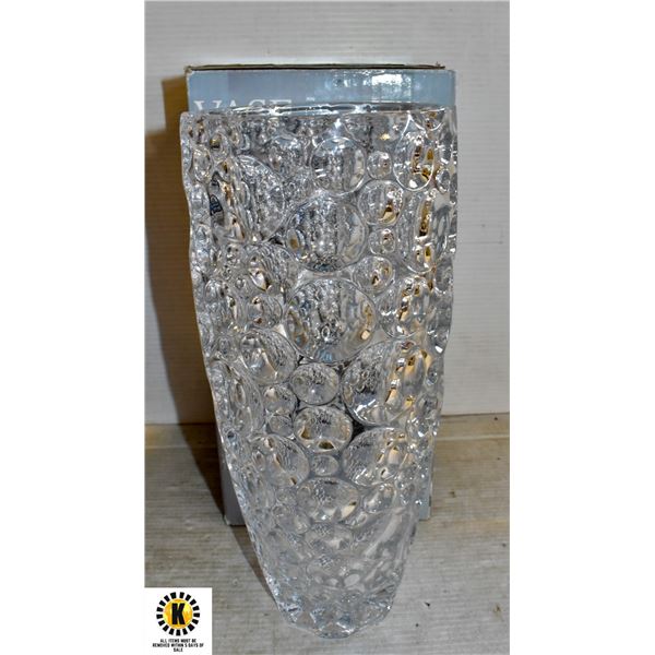 LARGE GLASS VASE