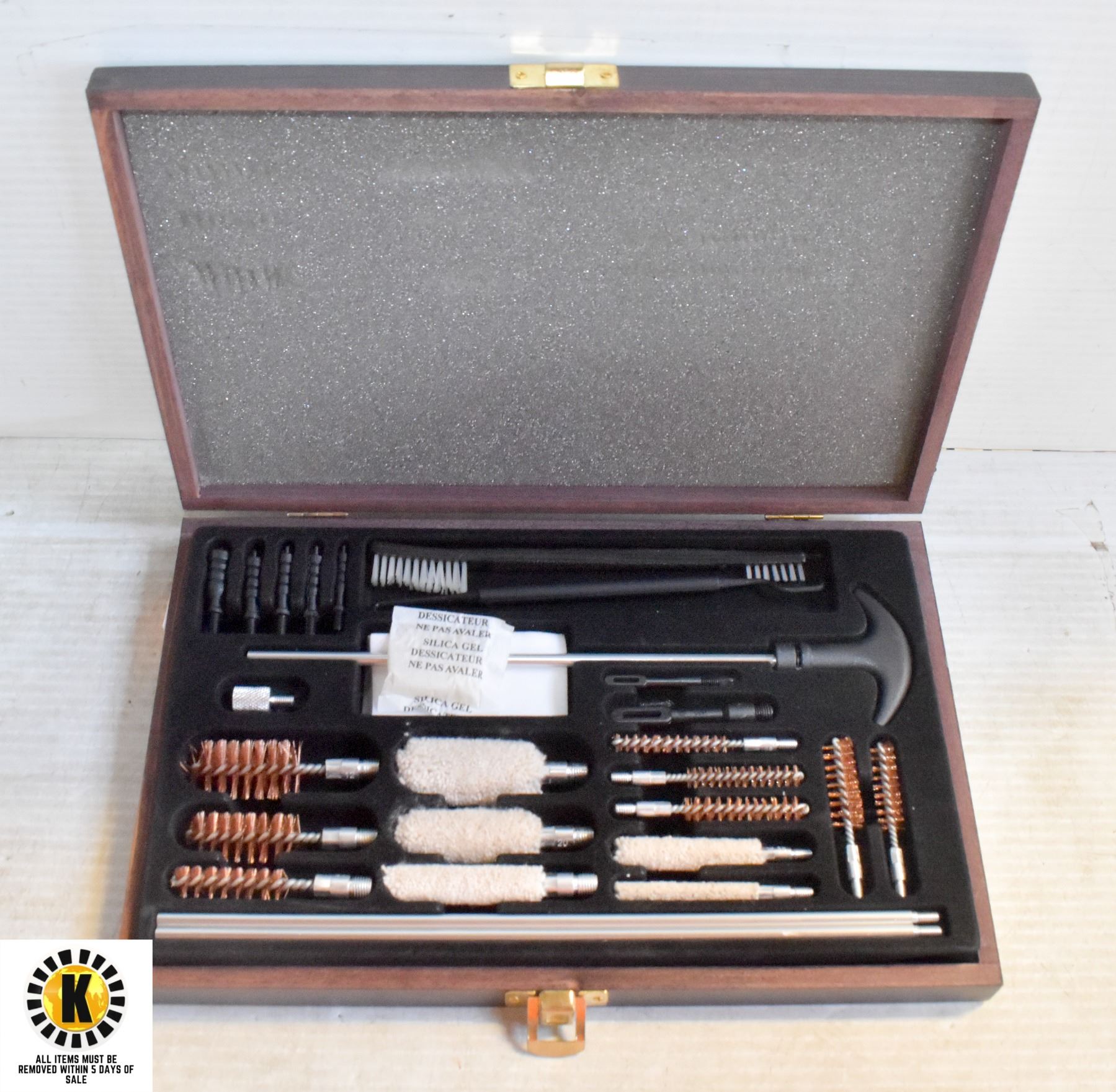DELUXE GUN CLEANING KIT IN WOOD BOX