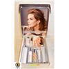 Image 1 : CINDY CRAWFORD "MEANINGFUL BEAUTY"