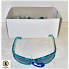 Image 1 : 6 PAIRS OF AQUA BLUE  MODERN SUNGLASSES