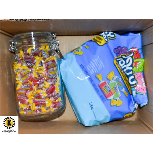 JAR & REFILL BAG W/ 380+ JOLLY RANCHER CANDIES