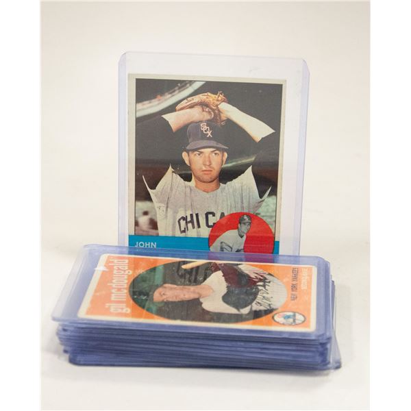 BAG OF ASSORTED SPORTS CARDS