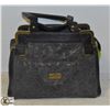 Image 1 : GENUINE JESSICA SIMPSON HANDBAG WITH SILK LINING