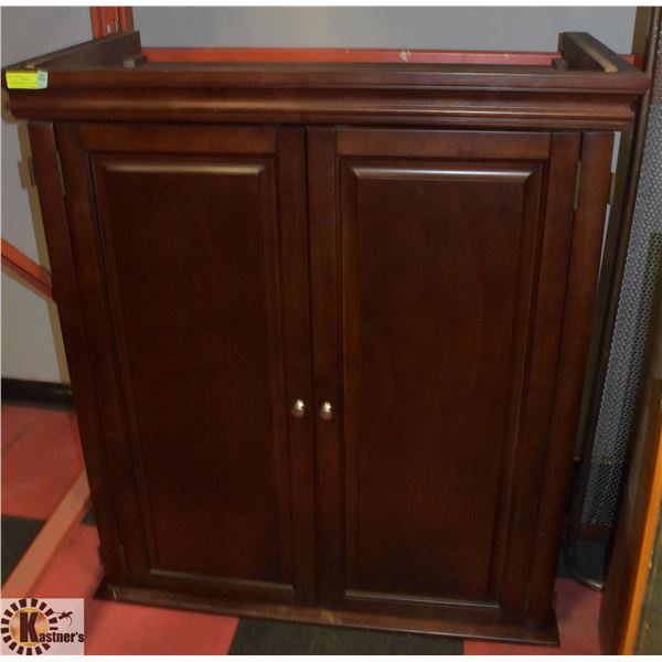 CABINET TOP 41  X 21  X 47 