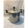 Image 1 : Presto pressure cooker