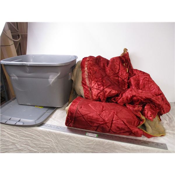 *Tote with red crush velvet lining