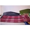 Image 2 : (6) Sets of Placemats + (4) Table Runners