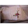Image 3 : *Towels and Linens