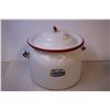 Image 2 : (2) Graniteware Pots