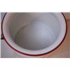 Image 3 : (2) Graniteware Pots