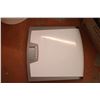 Image 3 : *Bathroom Scale, Garbage Can + Misc