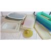 Image 4 : Assorted Tupperware containers