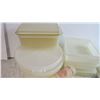 Image 2 : Assorted Tupperware containers