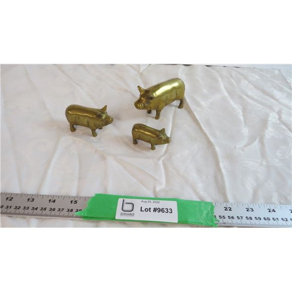 (3) Brass pigs set