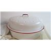 Image 3 : Enamel Roaster with tupperware containers
